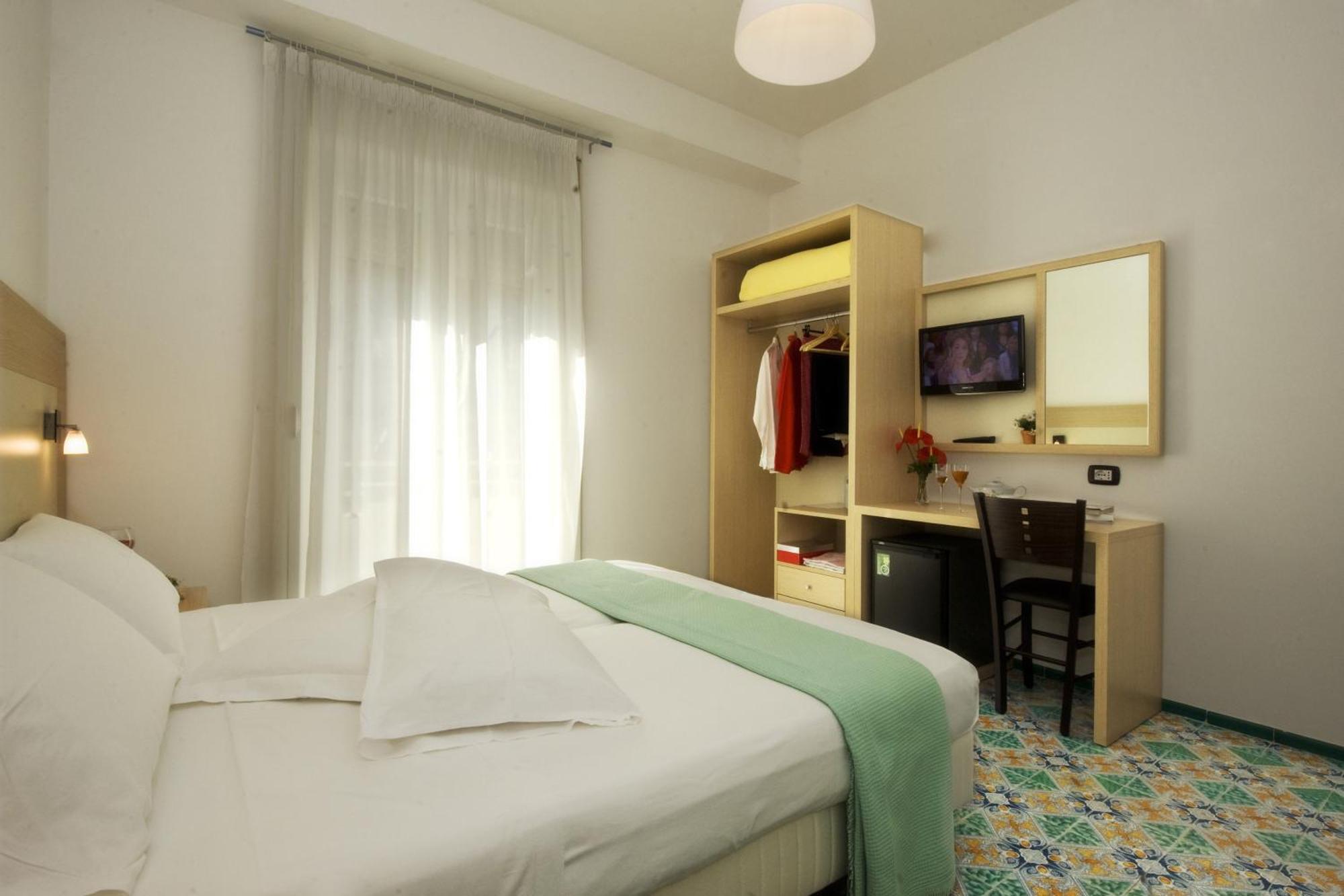 Hotel Torre Di Milo Maiori Exterior photo