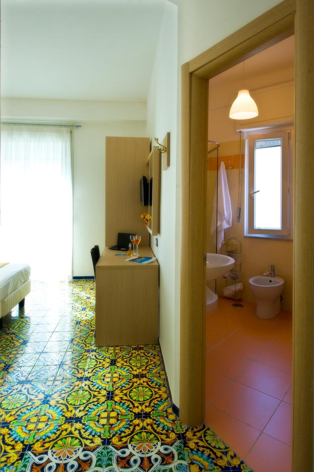 Hotel Torre Di Milo Maiori Exterior photo