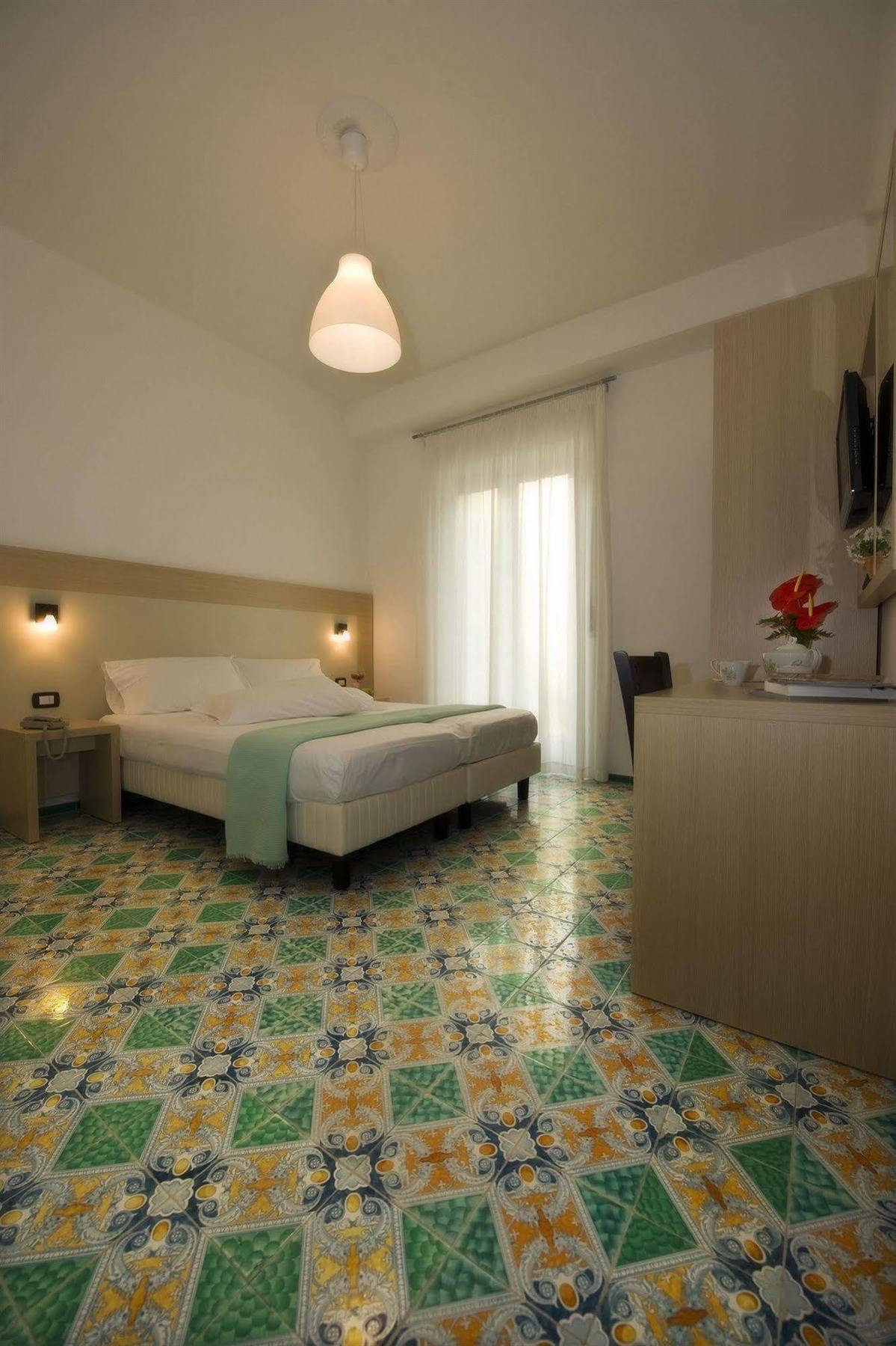 Hotel Torre Di Milo Maiori Exterior photo