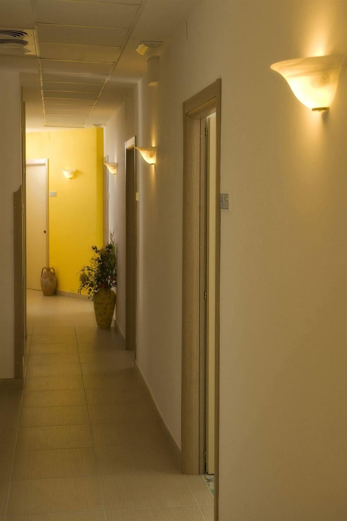 Hotel Torre Di Milo Maiori Exterior photo